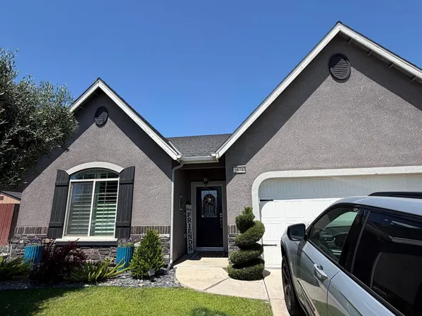 6674 W Hailey Dr, Fresno, CA 93722