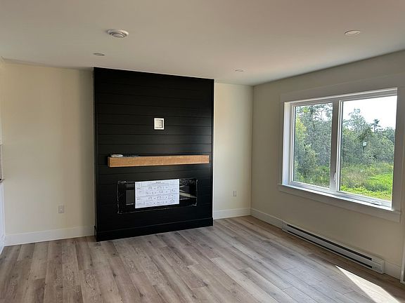 4th image of 250 Ferry Rd