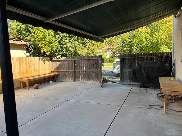 2441 Jessica Cir — Photo 34