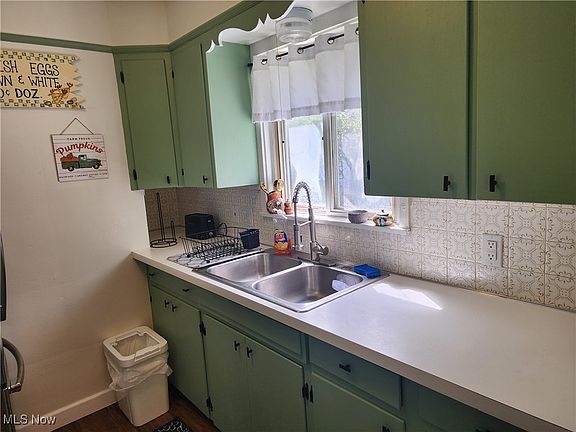 5th image of 1244 Hammel St