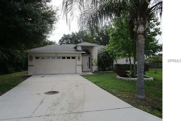 1st image of 210 Tiffany Ct
