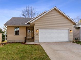 1632 8th St NW, Cedar Rapids, IA 52405
