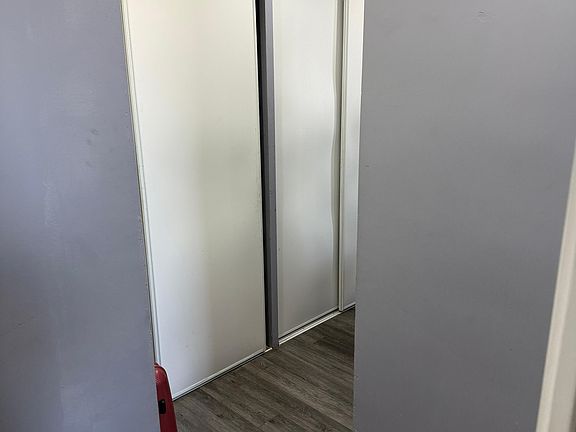 3rd image of 180 Markham Rd #1703