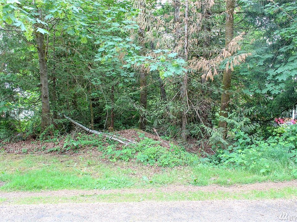 2nd image of 171 E Ashwood Ln