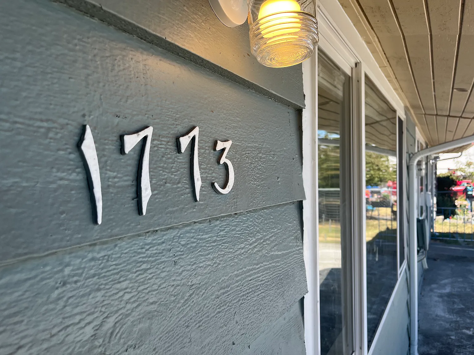 2 bed, 850 sqft, $2,500 — Photo 2