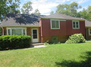 9628 S Brennan Ave, Chicago, IL 60617