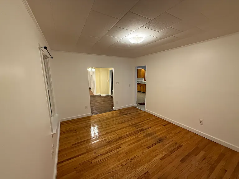 127 Dumont Ave #1 — Photo 8