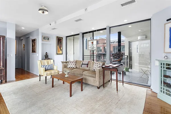 Sold by Citi Habitats | media 12