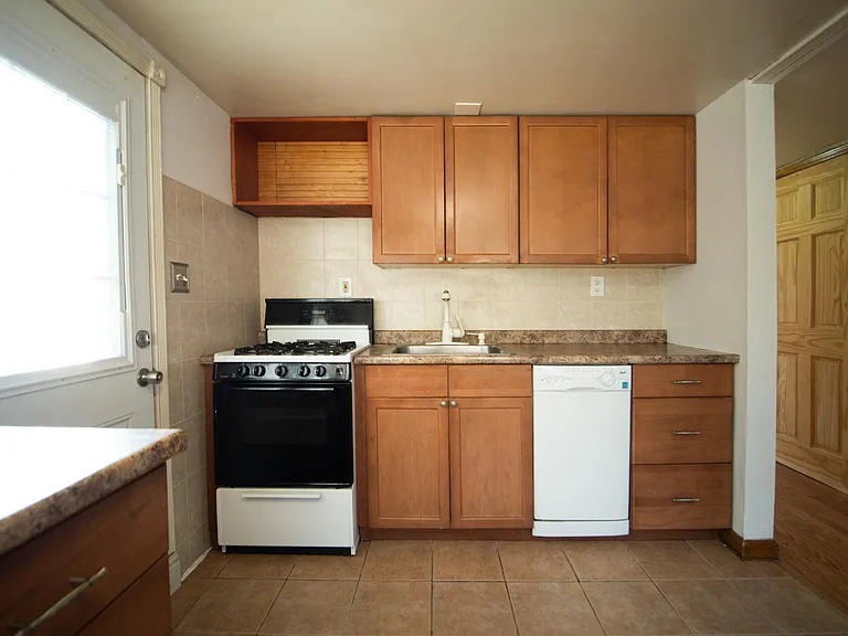 46 Apple St #2 — Photo 11