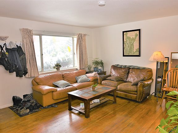 3rd image of 3580 Dartmouth Ave