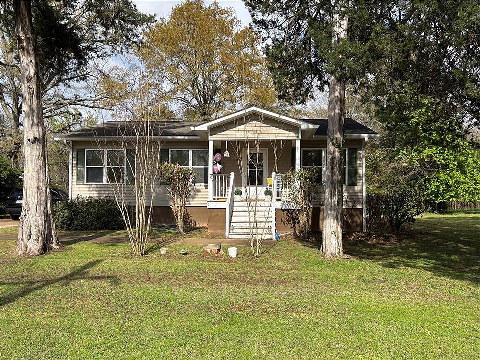 1st image of 405 Crawfordville Rd