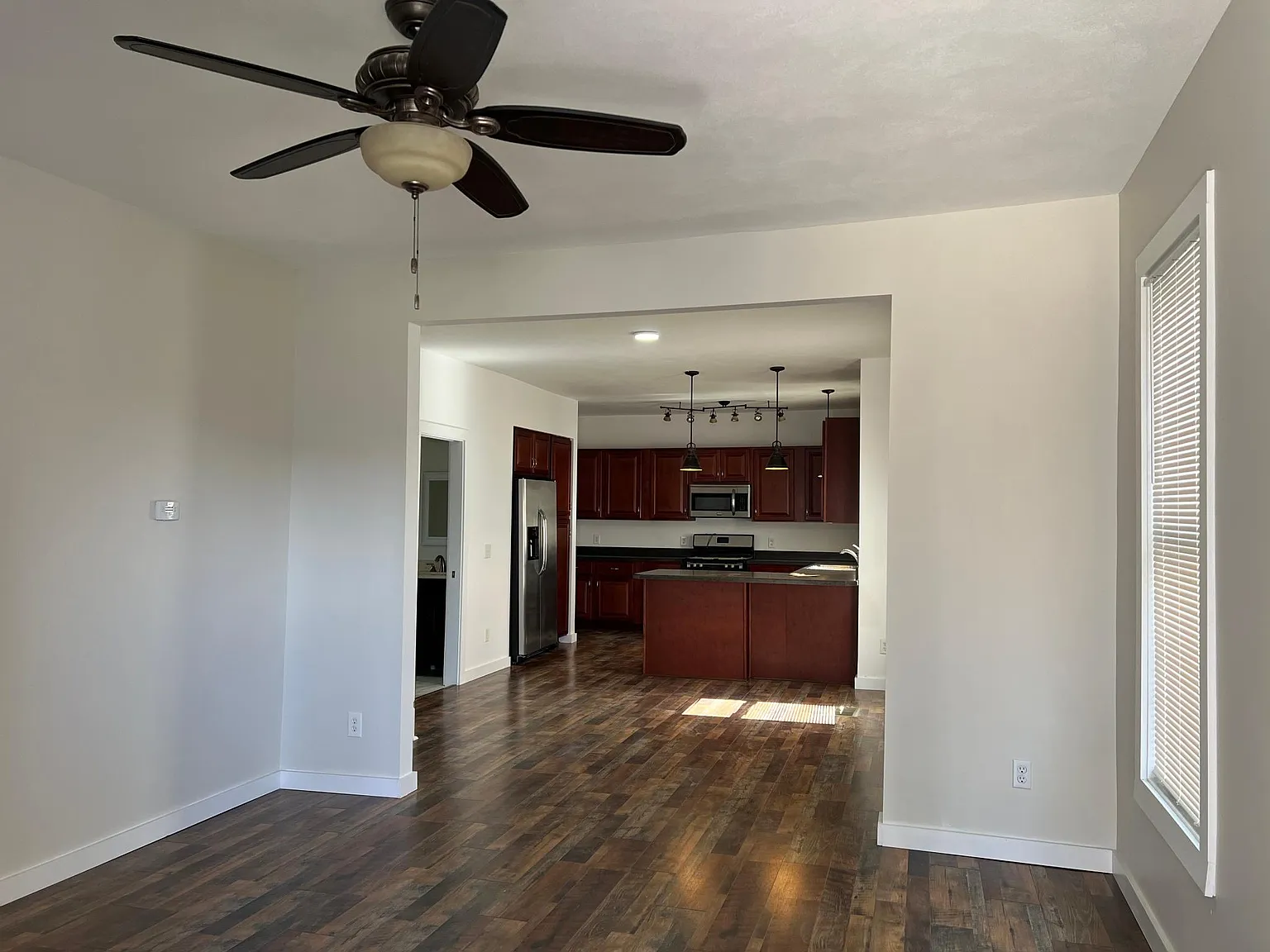 610 N McBride St — Photo 2