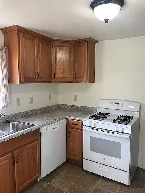 Newly remodeled kitchen.