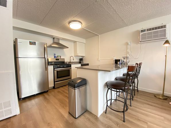 621 1st St SW #205