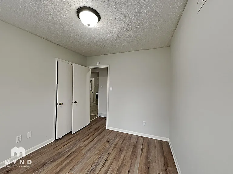 2061 Coral Hills Dr — Photo 8