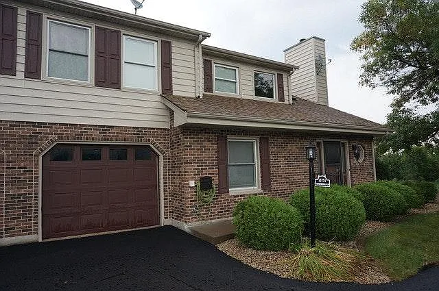 Building Photo - 15751 Chesterfield Ln