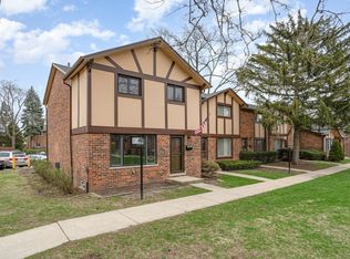 18W214 Lathrop Ln, Villa Park, IL