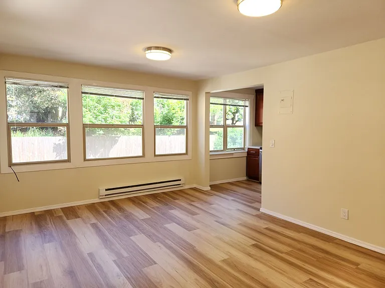 Eugene Apartments in Capital Hill — Photo 6