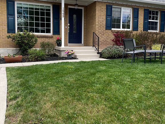 2nd image of 1545 E Glen Arbor St