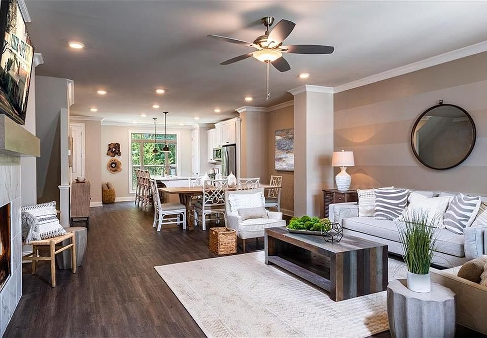 1st image of 414 Bishop Ln #26