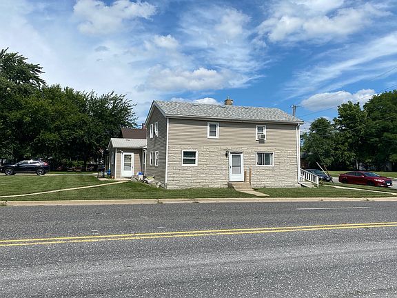 3rd image of 214 E Margaret St