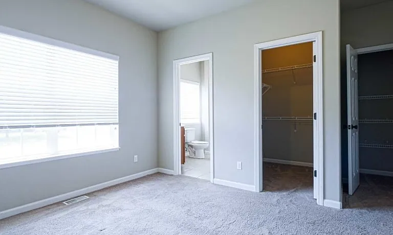 514 Broadridge Dr — Photo 5