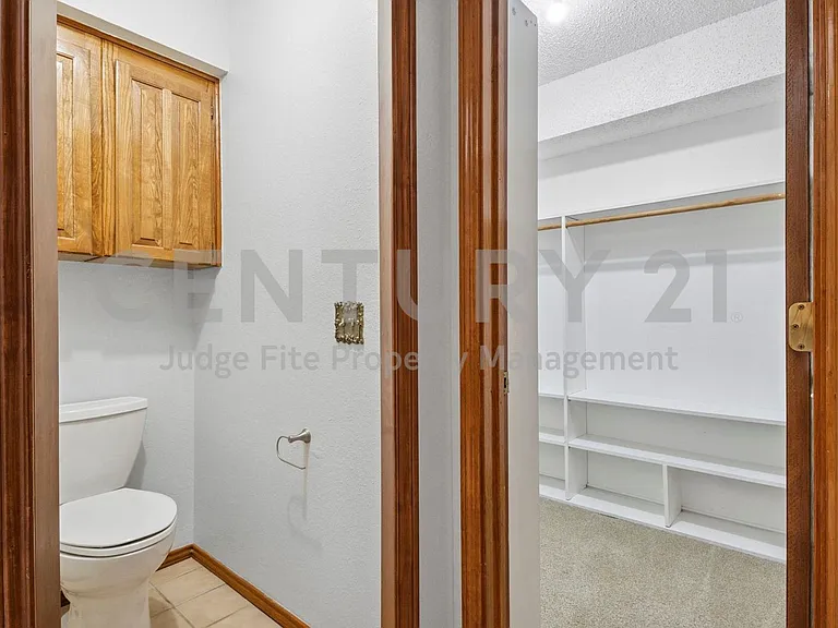 1308 Clubhouse Ct — Photo 17