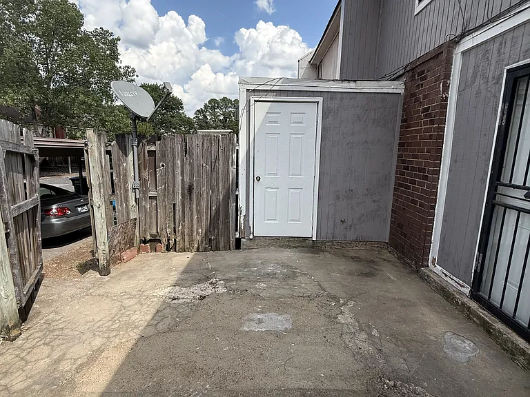 4860 Chesterwood Ct #1 — Photo 30