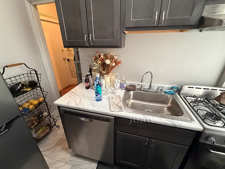 15 Royce Rd #31 — Photo 10