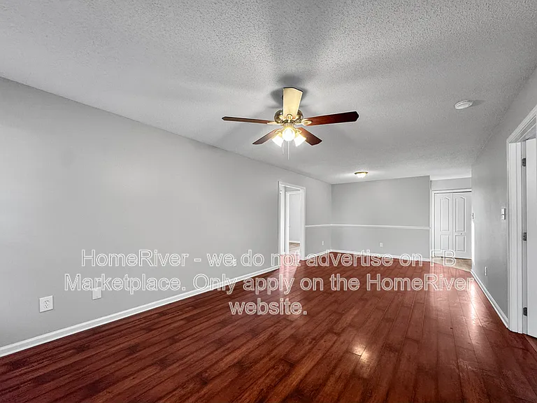 515 Creekview Dr — Photo 5
