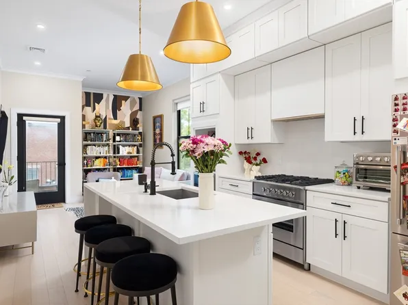 3-5 S Whitney St #7, Boston, MA 02120