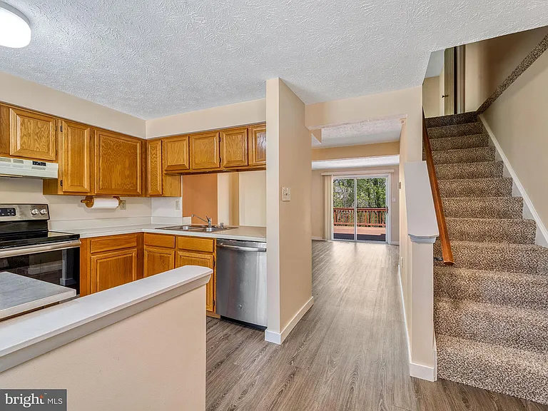 19130 Partridge Wood Dr — Photo 3