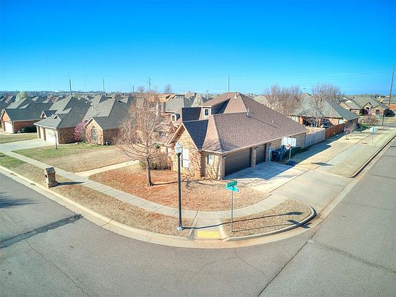 5th image of 4701 Millstone Dr