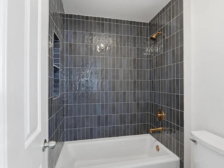5400 Park Ave #205 — Photo 15