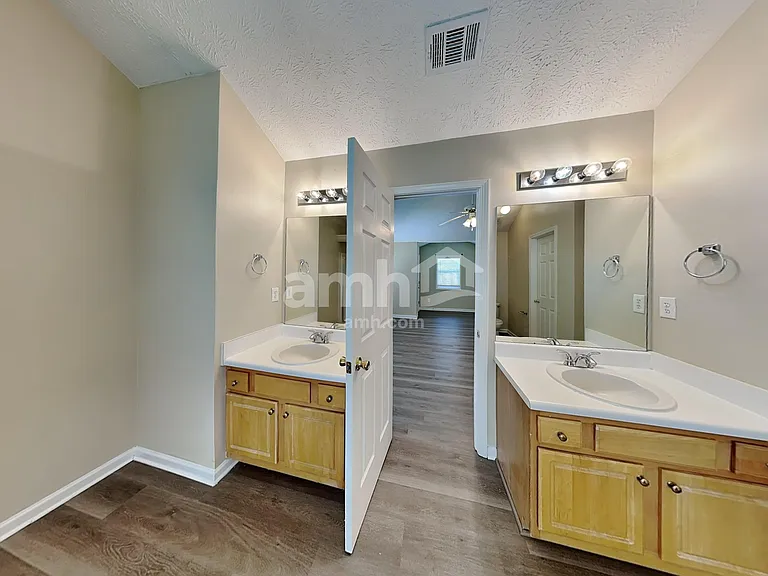 90 Adams Lake Ct — Photo 10