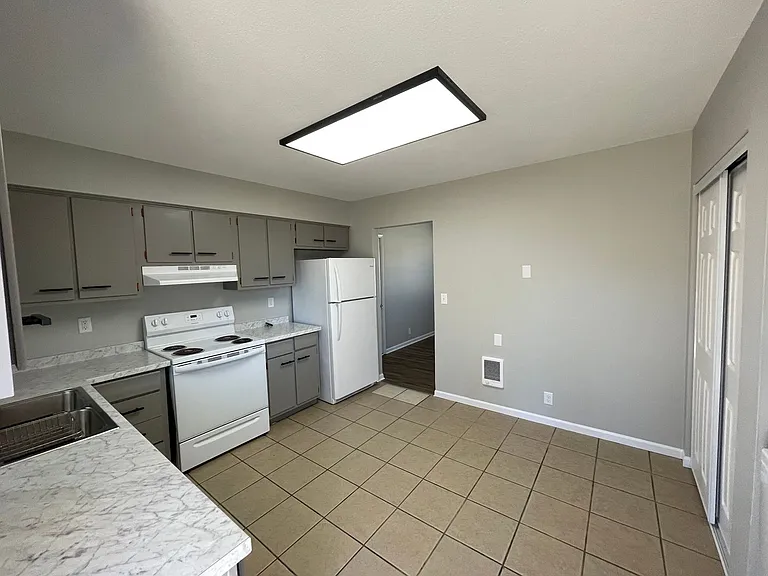 3351-3353 Woodmar Ct — Photo 4