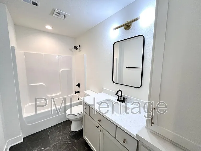 604 N 6th St — Photo 10