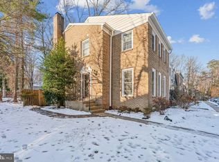 8624 Burling Wood Dr, Springfield, VA 22152