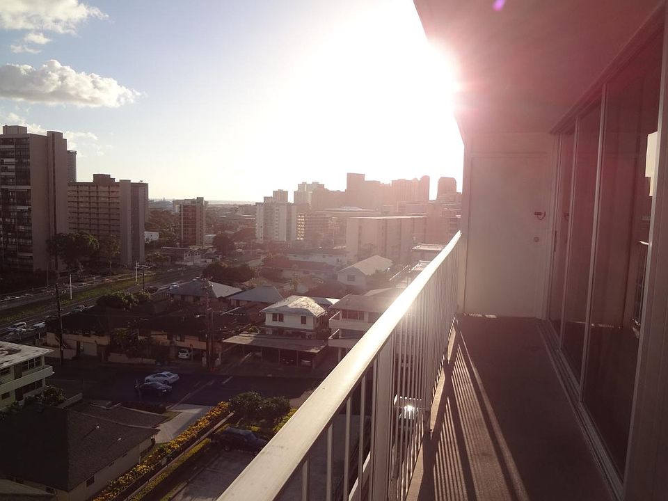 Door to the washer/dryer