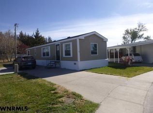 7 Cedarwood Grv, Gering, NE 69341