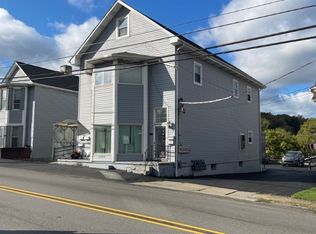 1308 Main St, Burgettstown, PA 15021