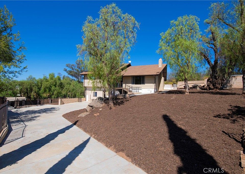 1st image of 30856 Hillview Dr