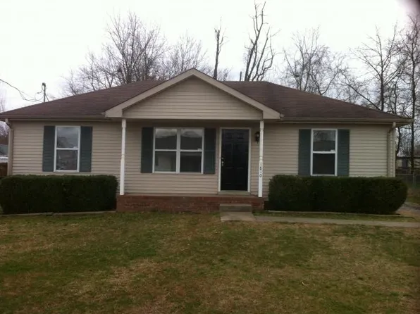 1810 Harbor Dr, Oak Grove, KY 42262