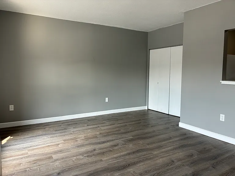 301 Main St #401 — Photo 3