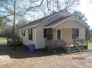 2048 Poplar St, Comer, GA 30629