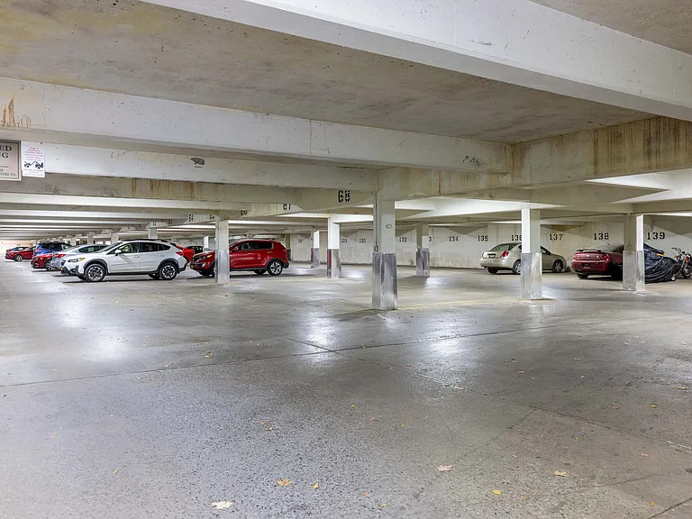 Rugby Square Apartments — Photo 14