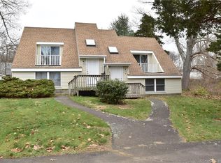 15 Gurley Rd, East Lyme, CT 06333