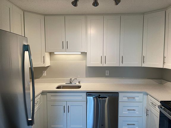 3rd image of 300 15th Ave W #227