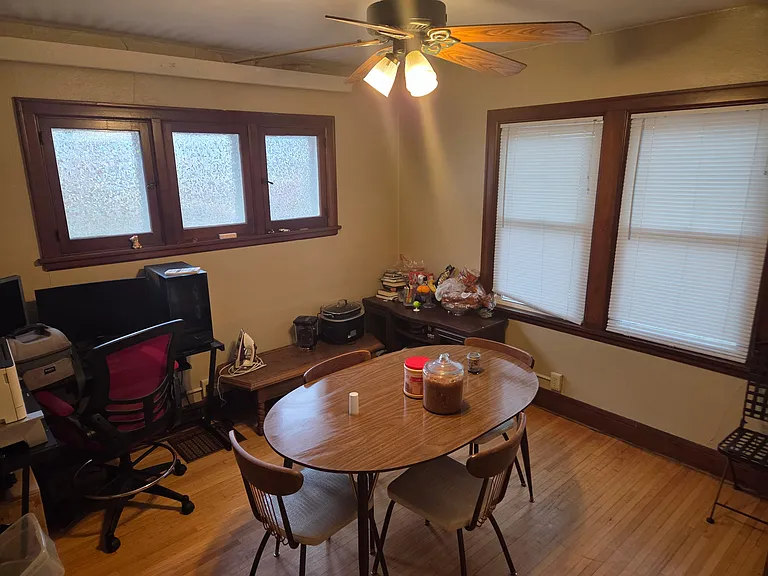 403 E 6th St #2 — Photo 13