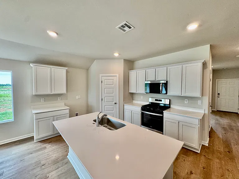 6100 Blackwood Ct — Photo 11